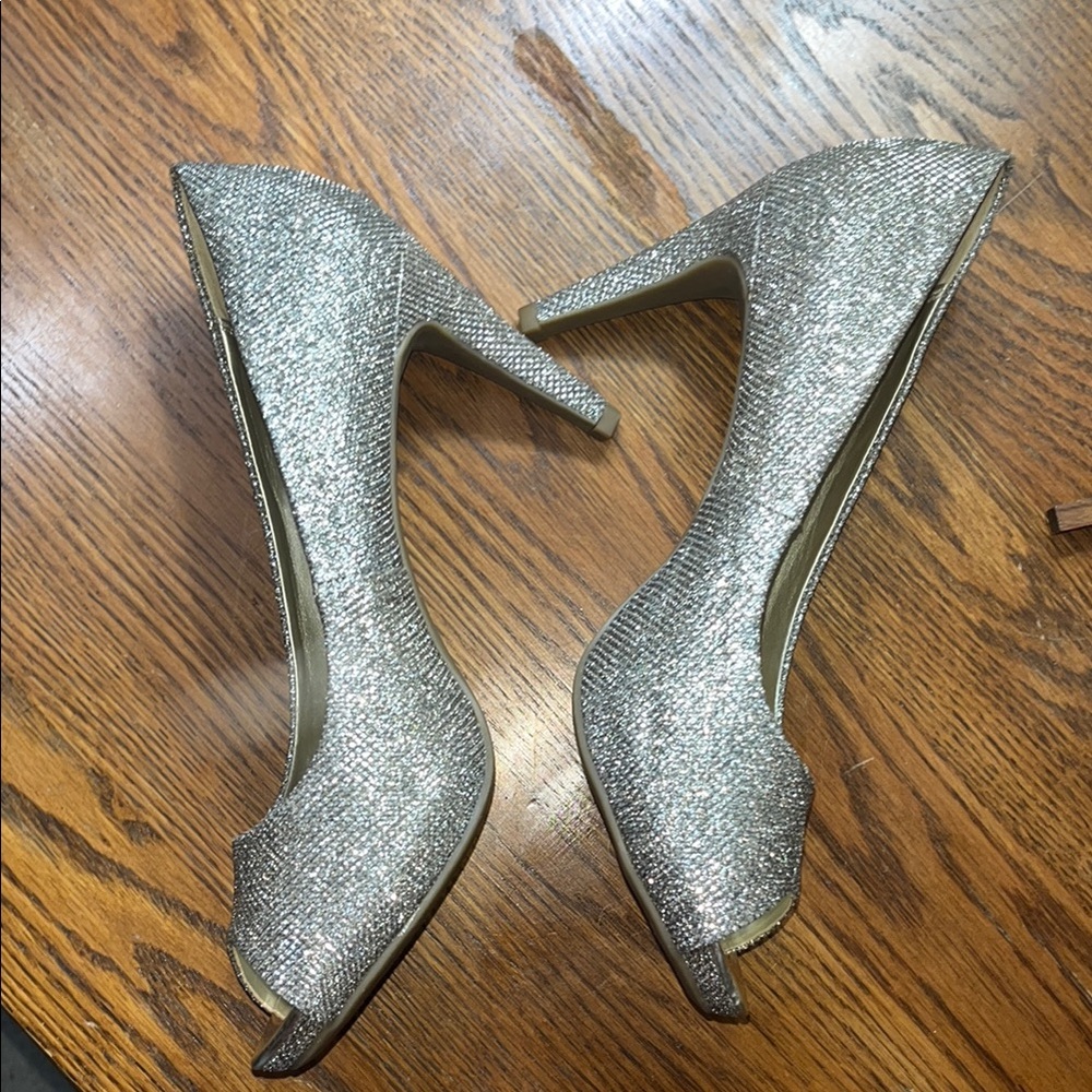 Bandolino Stiletto Peep Toe Heels - Picture 6 of 8